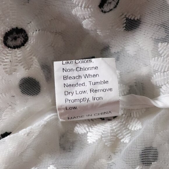 Shein Women's Sz XS White Embroidered Daisy Mesh Short Sleeve Cropped Lace Top - Picture 10 of 10